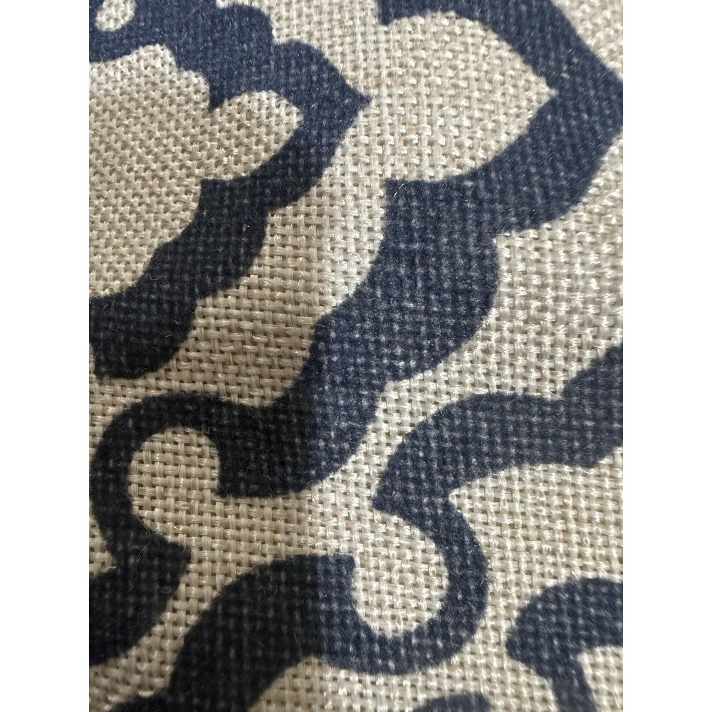 80” X 16” Navy / Cream Medallion Lattice Print Table Runner - Picture 4 of 4